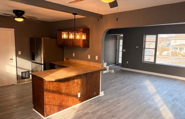 Cozy 2-Bedroom Home In a Peaceful Neighborhood!