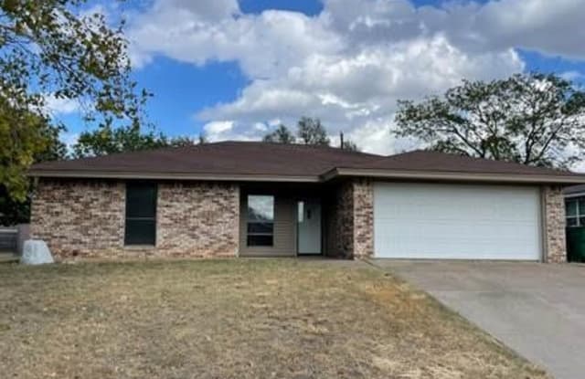 215 Prairie Wind Boulevard - 215 Prairie Wind Boulevard, Stephenville, TX 76401