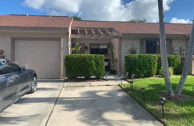 6 Winchmore Ln - 6 Winchmore Lane, Boynton Beach, FL 33426