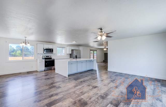 2443 South Five Mile Road