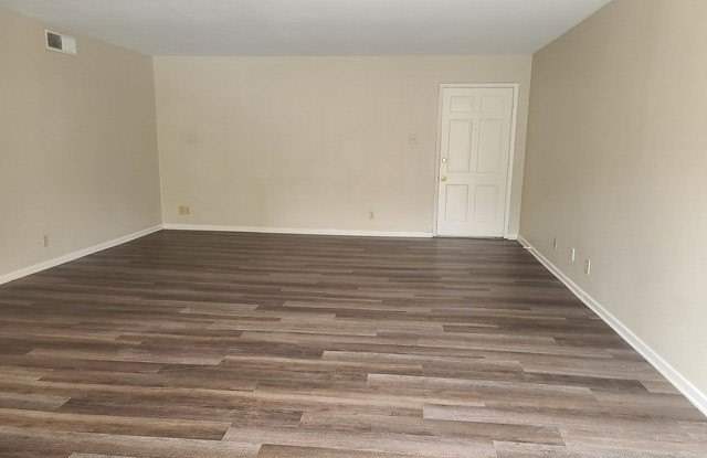 8401 N New Braunfels