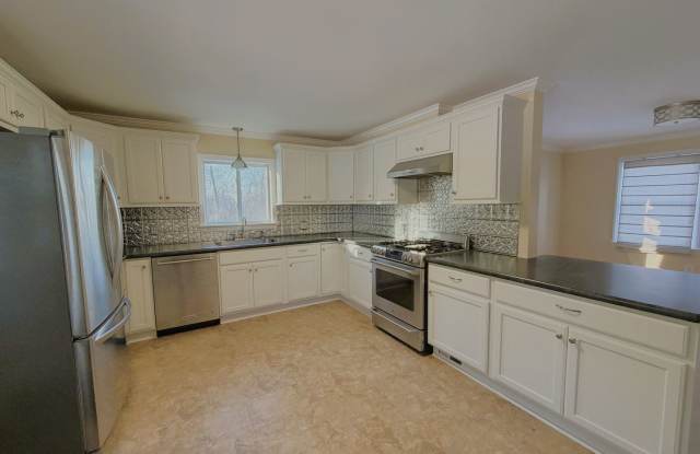 Photo of Single-Family Home with Scenic Views, Large Yard  Spacious Bedrooms