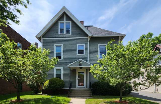 435 N Main St
