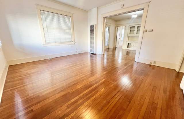 MOVE IN SPECIAL - Lower Level 1 Bedroom with Den/Office in Alamitos Beach Apartment