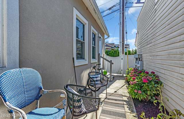 217 Jersey Avenue unit: Rear Annual