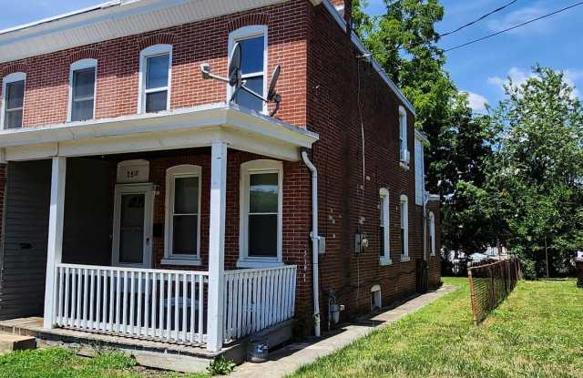 2907 N MADISON STREET
