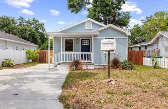 Photo of 1010 E FLORA STREET
