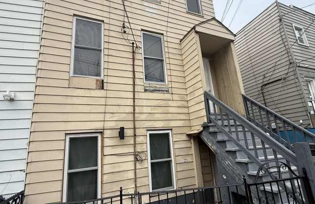 Photo of 221 SUMMIT AVE