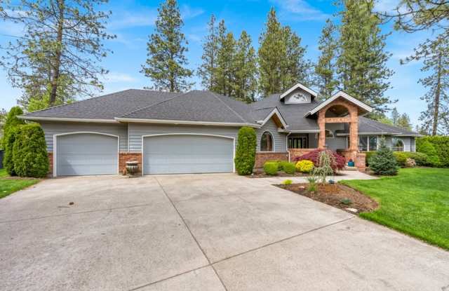 602 West Bradford Court