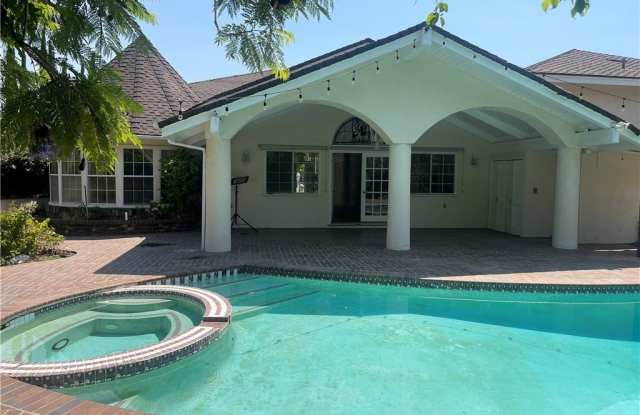 26421 Broken Bit Lane