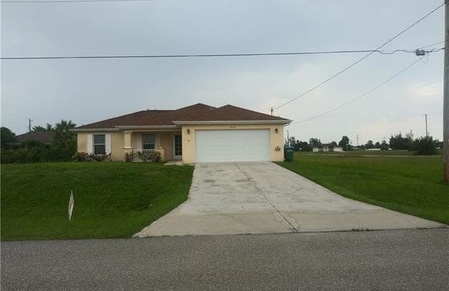 1621 NW 6th AVE - 1621 Northwest 6th Place, Cape Coral, FL 33993