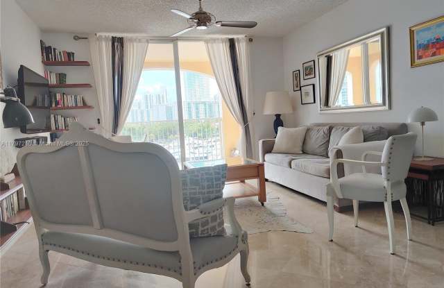 19877 E Country Club Dr