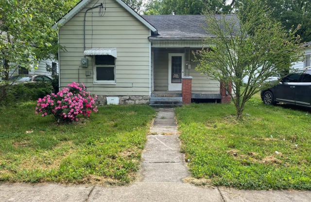 2234 N Travis Ave - 2234 North Travis Avenue, Springfield, MO 65803