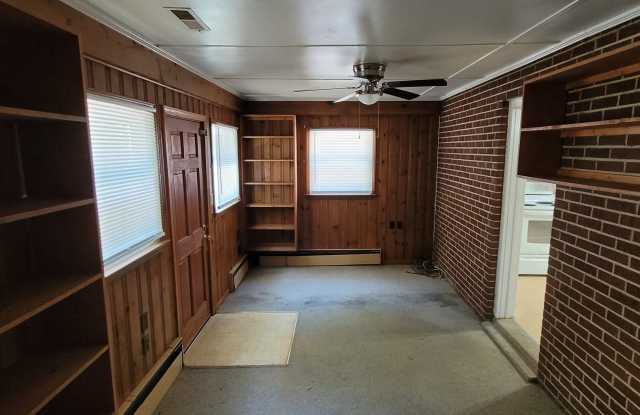 1112 S Benbow Rd