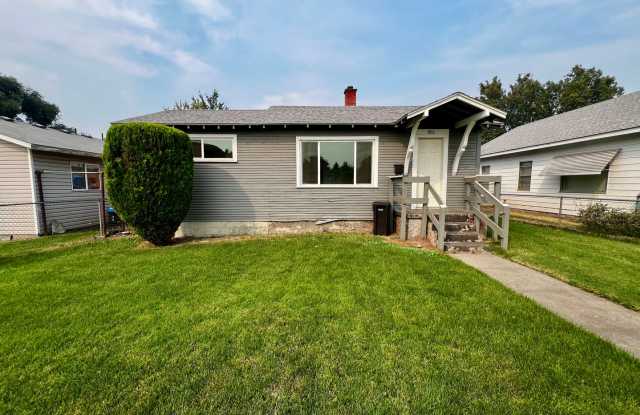 Photo of 806 S 15th Avenue