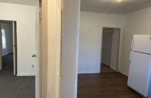Photo of 1303 Bell Street - 5