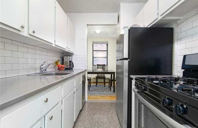 Photo of 58 West 106th Street