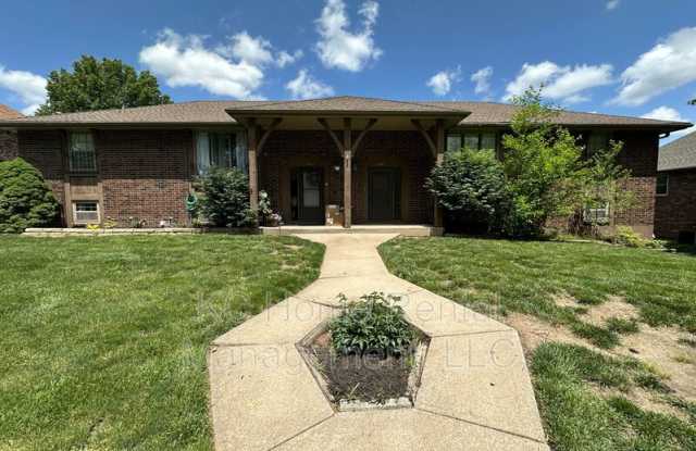 209 NW Highland Ln