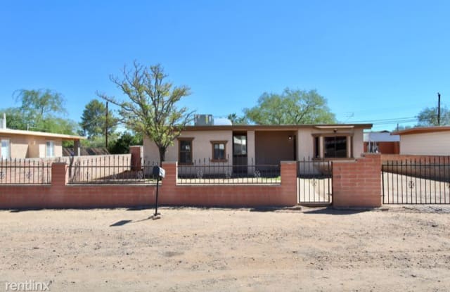 6733 S Downing Ave - 6733 South Downing Avenue, Littletown, AZ 85756