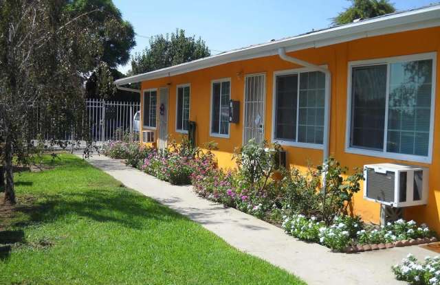 Photo of 9501 Steele Street