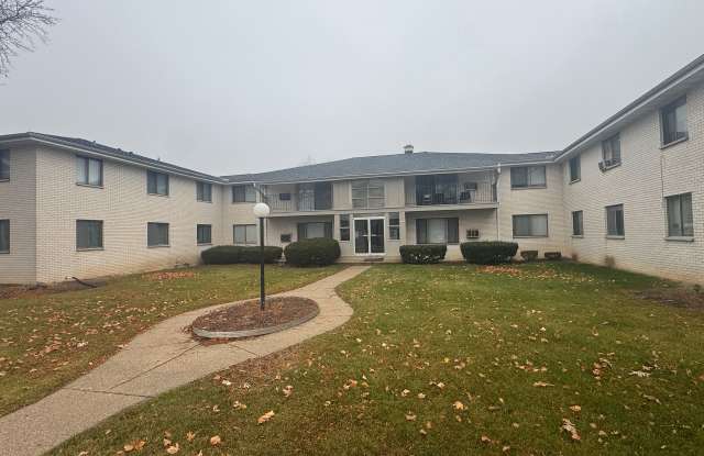 Photo of Spacious 2 Bedroom Apartment Available!