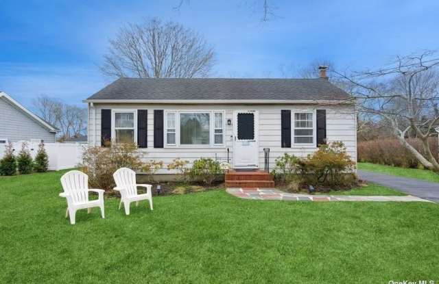 28 Hallock Road