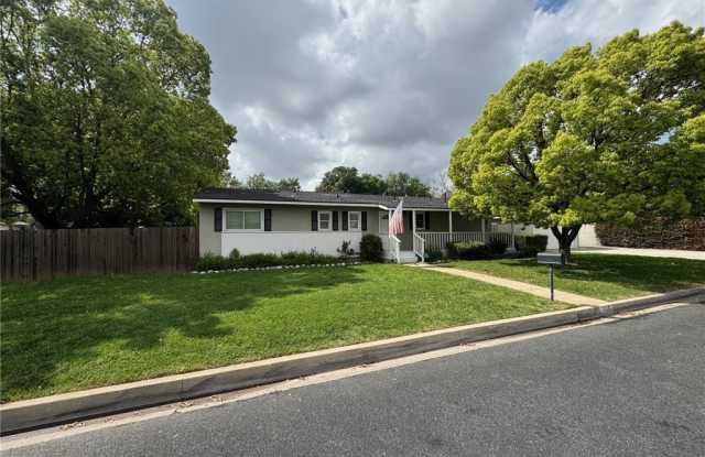 305 N Westridge Avenue