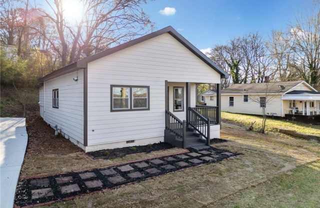 Photo of 125 Roosevelt Street