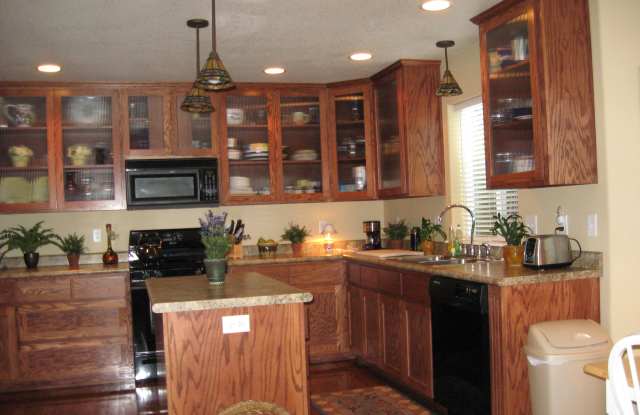 Photo of 657 Spring Valley Dr