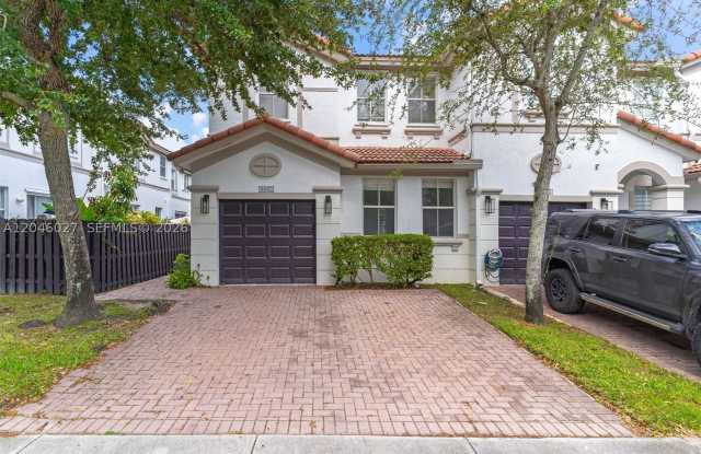 8165 NW 108th Ave