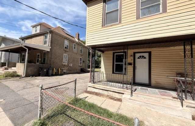 Photo of 17 Stoll St