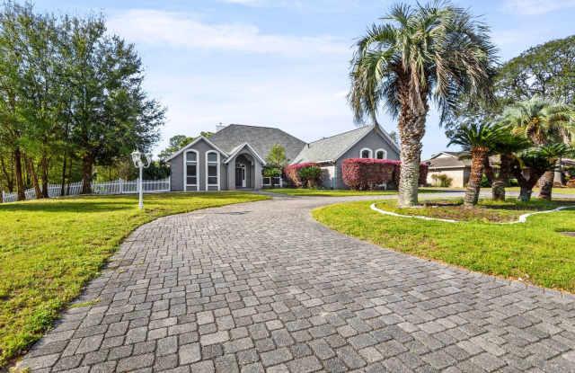 83 Lake Lorraine Circle Shalimar, FL 32579