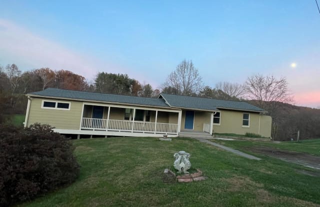 32 BRYANS ROAD - 32 Bryan Road, Sperryville, VA 22740