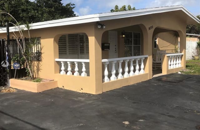 18710 Nw 32nd Ave - 18710 NW 32nd Ave, Miami Gardens, FL 33056