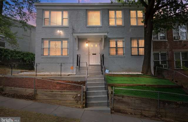 15 GALVESTON PLACE SW