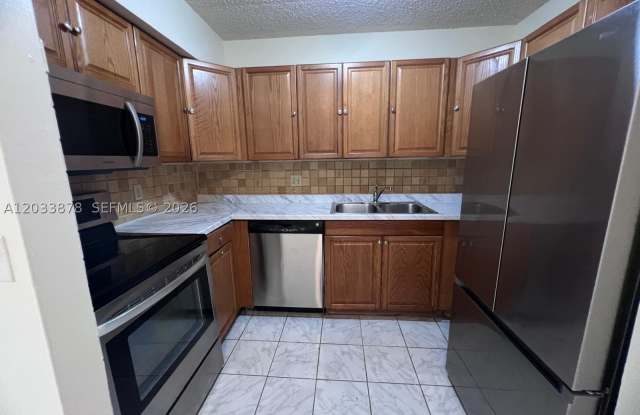 3211 Coral Ridge Dr