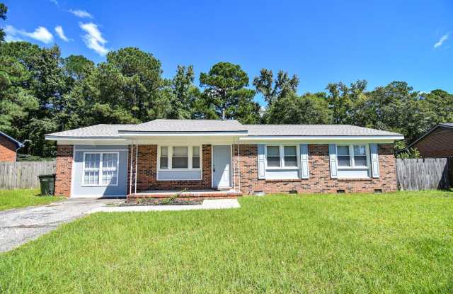 Photo of 3 Bedroom 1.5 Bathroom- Pets Okay