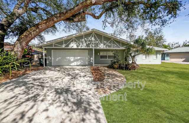 4715 Mi Casa Court