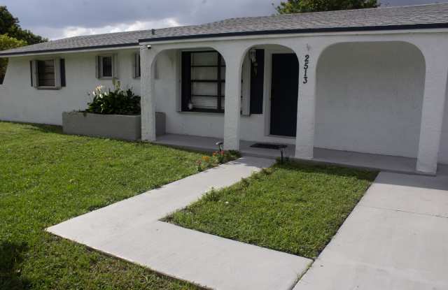 2513 Northwest 179th Street