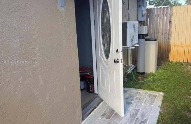 Photo of 231 SW 31st Ave