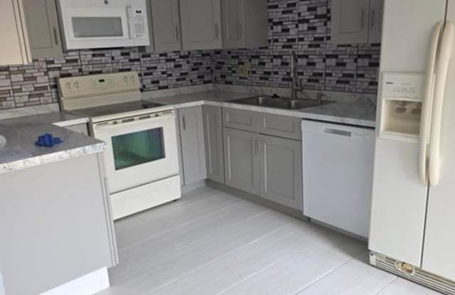 1839 N CONGRESS Avenue W 1839, West Palm Beach, FL 33401