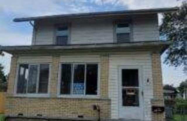 523 Neale SW Ave