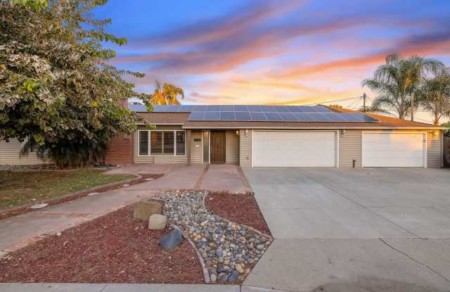 Photo of 3 bedroom 2 bath with Pool and Solar