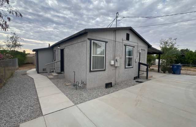 569 S 15th Ave Unit B