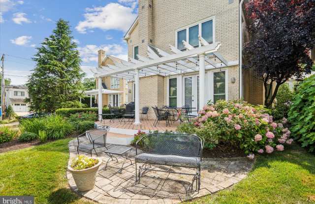 1016 BOUCHER AVENUE COURT