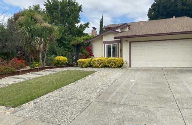 41 Burnham PL