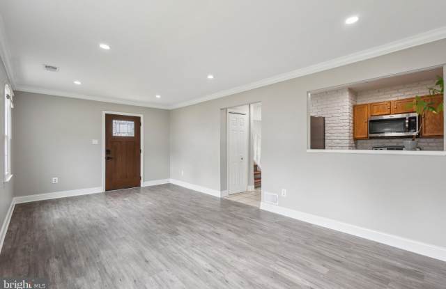 9490 MOOREGATE COURT