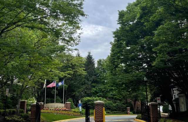 1510 NORTHERN NECK Drive unit: 201