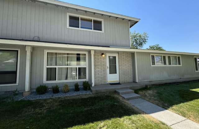 850 Woodberry Dr