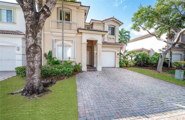 7352 NW 112th Ct - 7352 Northwest 112th Court, Doral, FL 33178